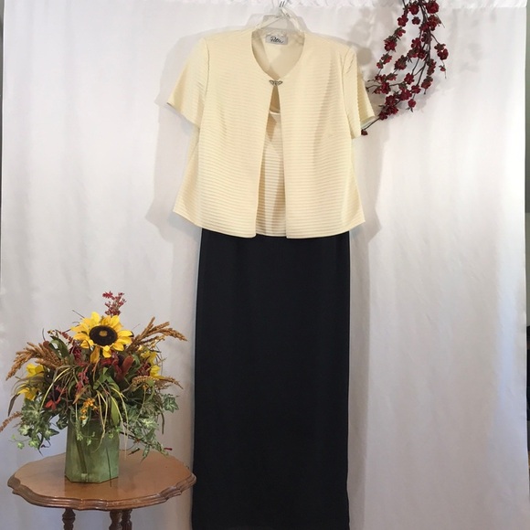 💕 Vintage Patra Gown with Jacket ✨ - Picture 1 of 8